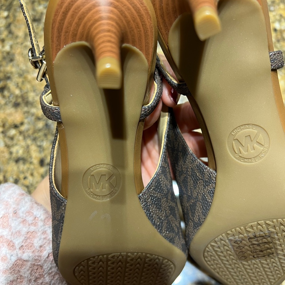 Michael kors Brown Slingback Heels - Picture 8 of 11